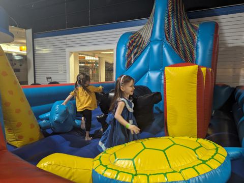 Children & Teens Fun Time At The Mall, photo 2