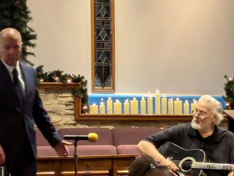Christmas Eve Candlelight Service, photo 4